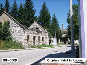 Ortsdurchfahrt in Risovac