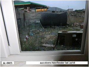 Blick aus einem Hotelfenster bei Lezhë