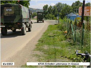 KFOR-Einheiten unterwegs im Kosovo